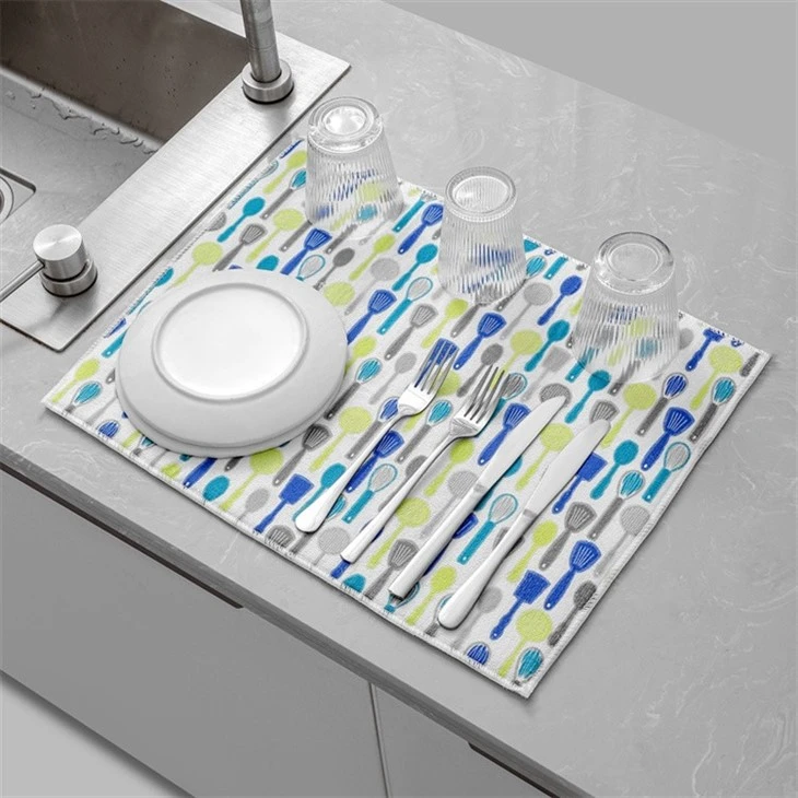 Microfiber & Sponge Heat Insulation Kitchen Decor Drying Mat